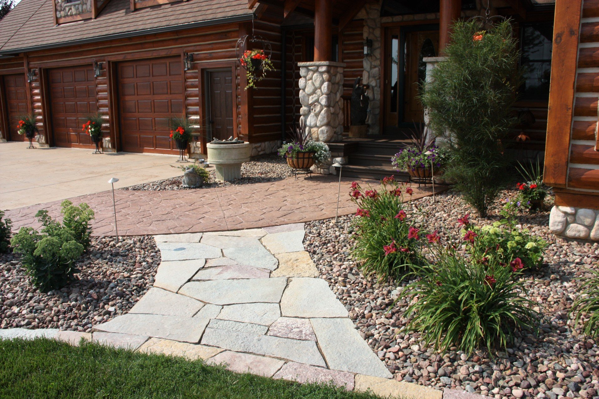 Greenleaf Landscaping & Gardens Photo Gallery | Greenleaf WI