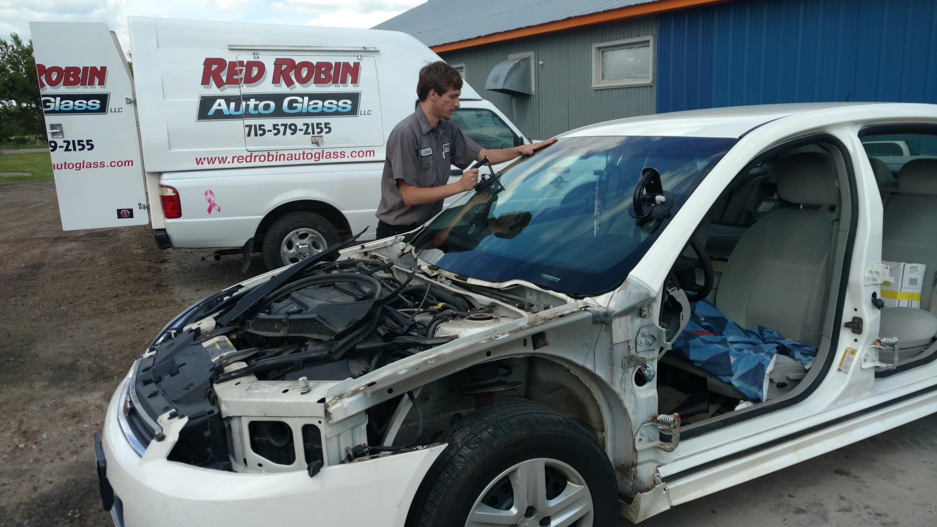 Red Robin Auto Glass LLC Auto Repair Eau Claire, WI