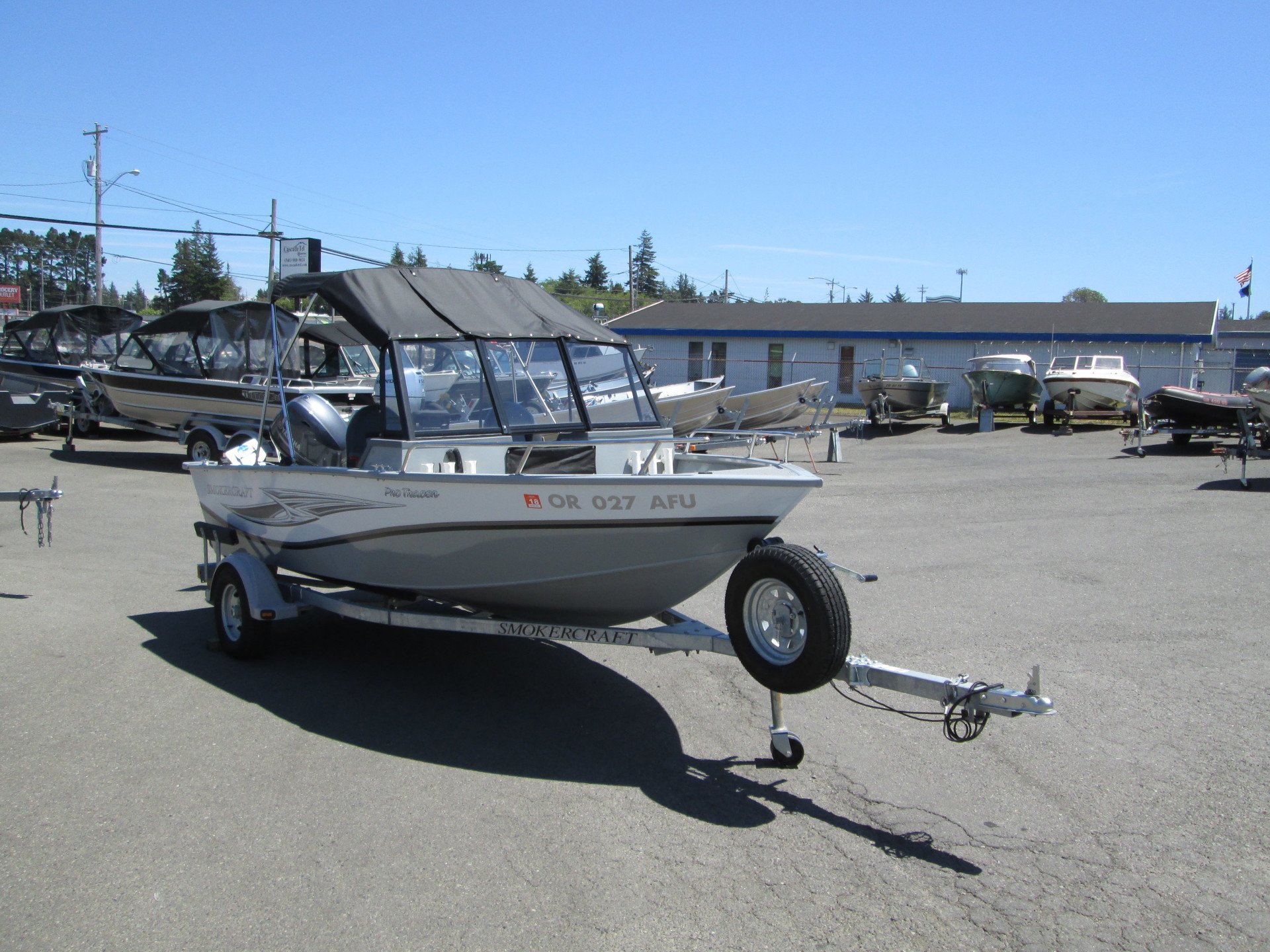 2017 16' Smokercraft Pro Tracer 162