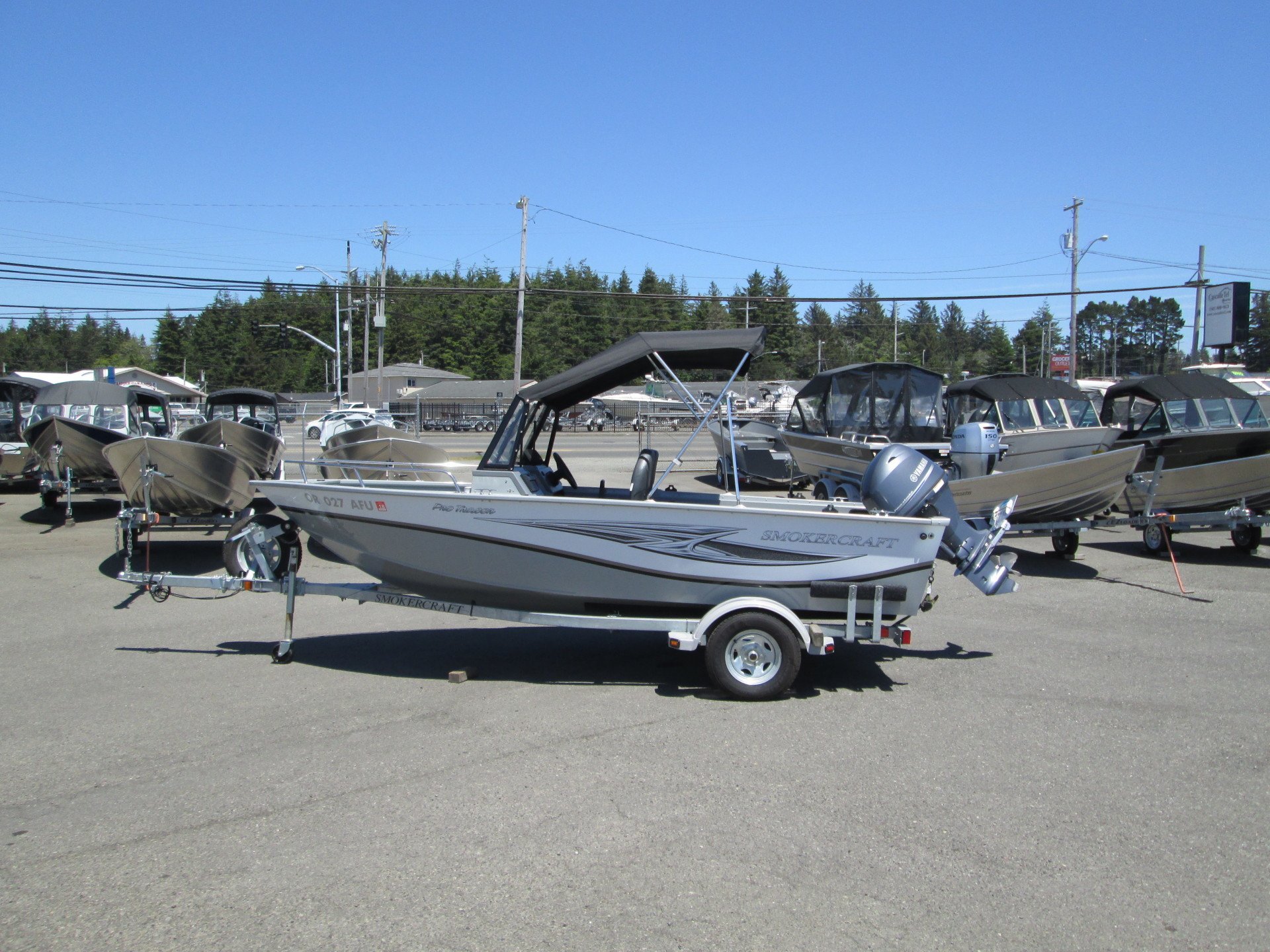 2017 16' Smokercraft Pro Tracer 162