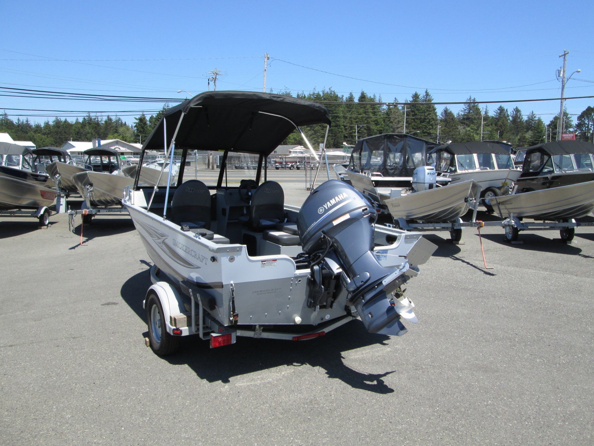 2017 16' Smokercraft Pro Tracer 162