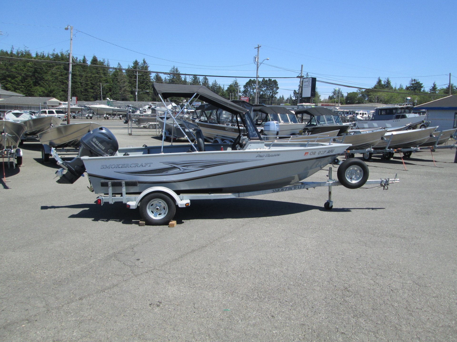 2017 16' Smokercraft Pro Tracer 162