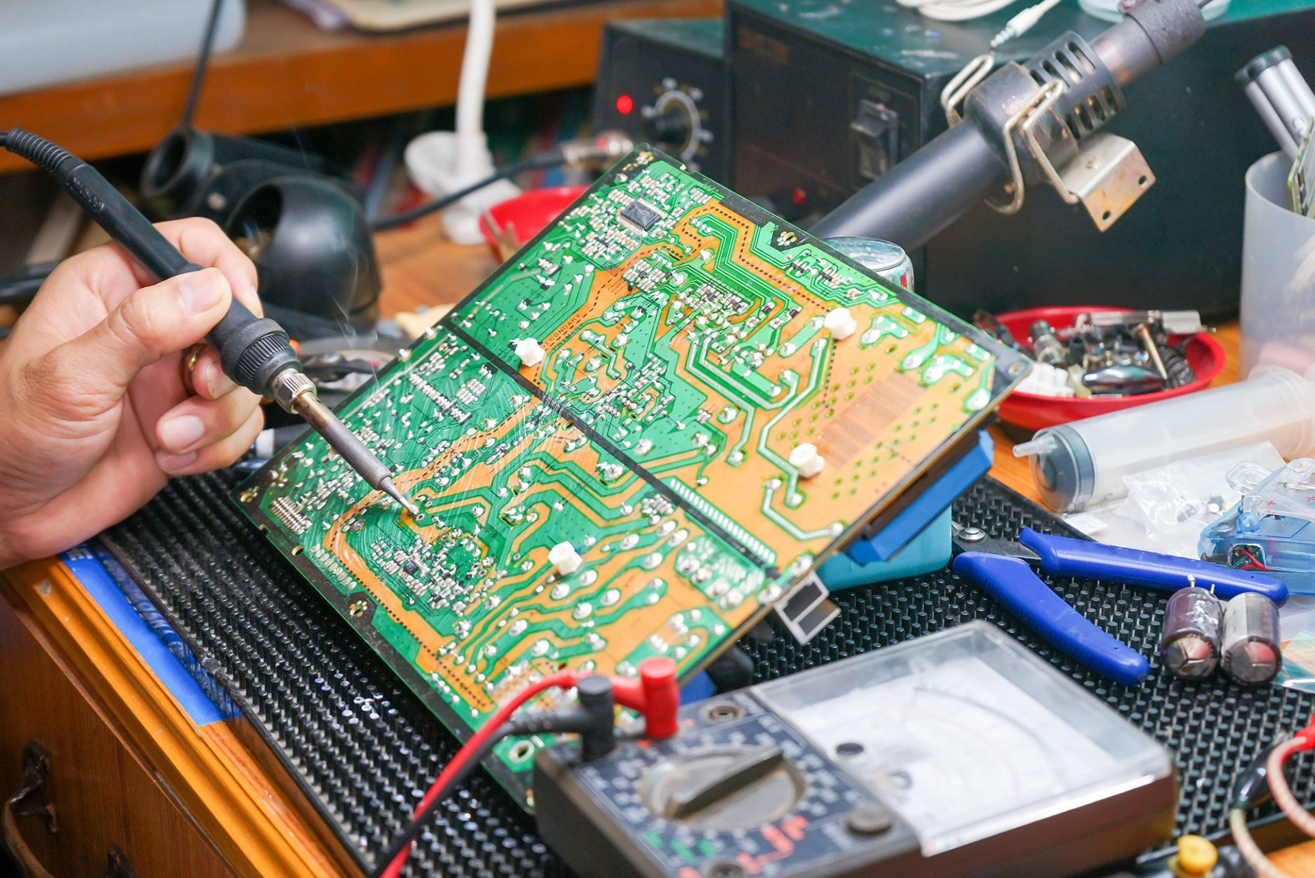 Modern TV & Electronics Service Madison, WI