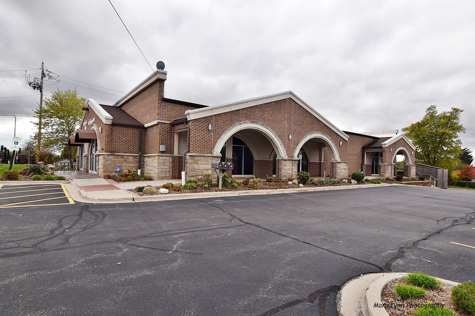 Contact Headquarters Salon And Spa Elgin IL 8476976940