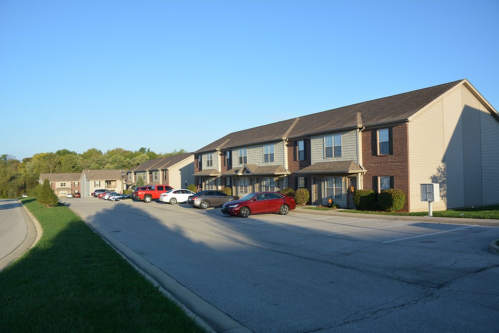 The Landings Upscale Apartment Complex Brazil, IN