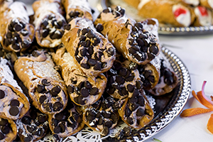 freshly-made-cannolis