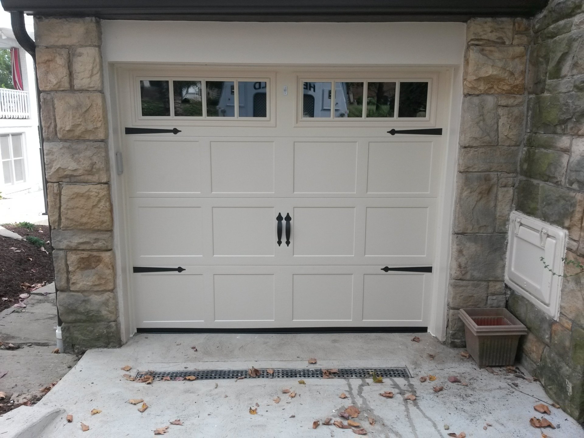 Henefeld Garage Doors Inc Garage Doors Pittsburgh, PA