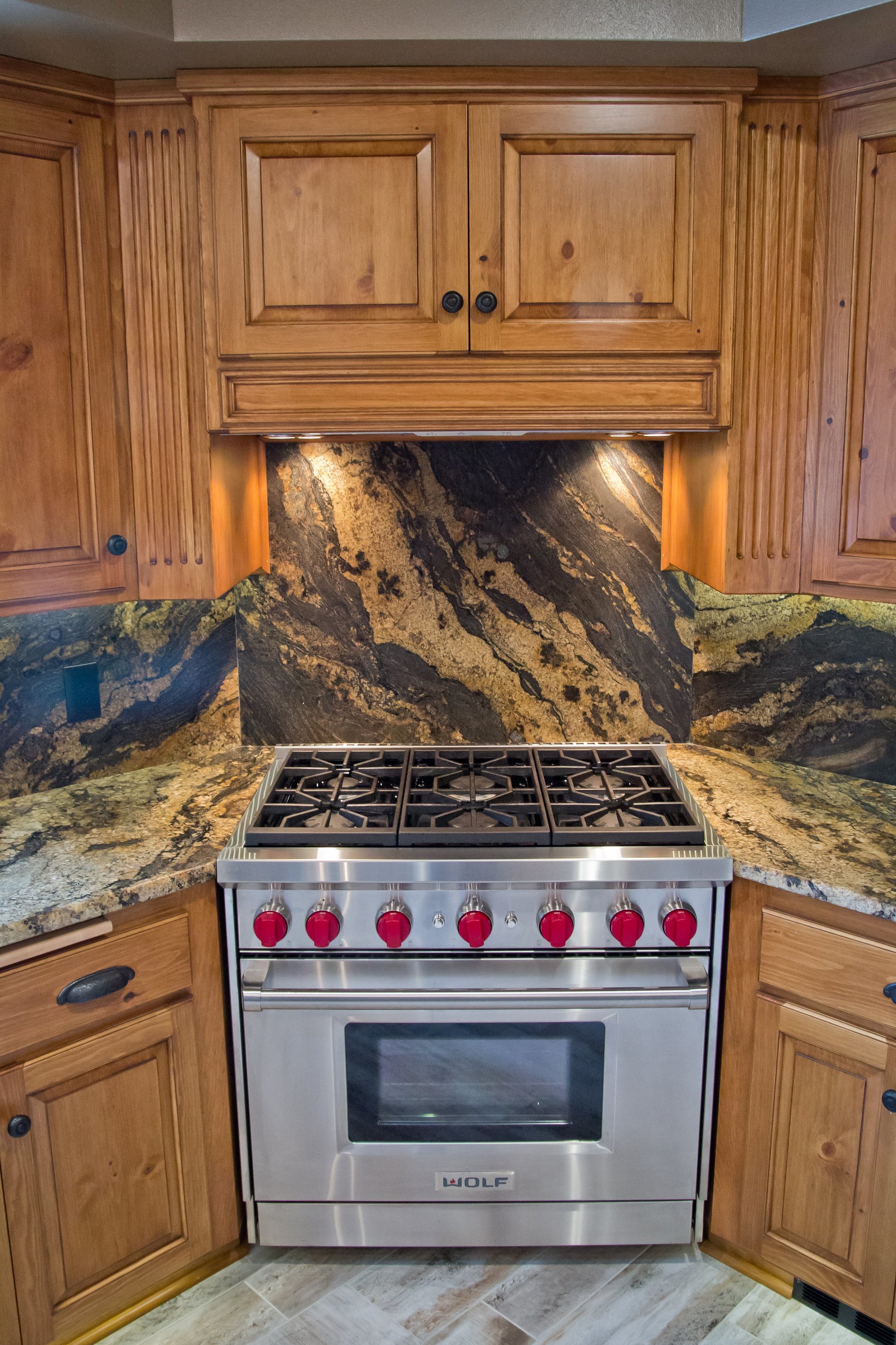 CustomBuilt Kitchen Linens West Bend WI