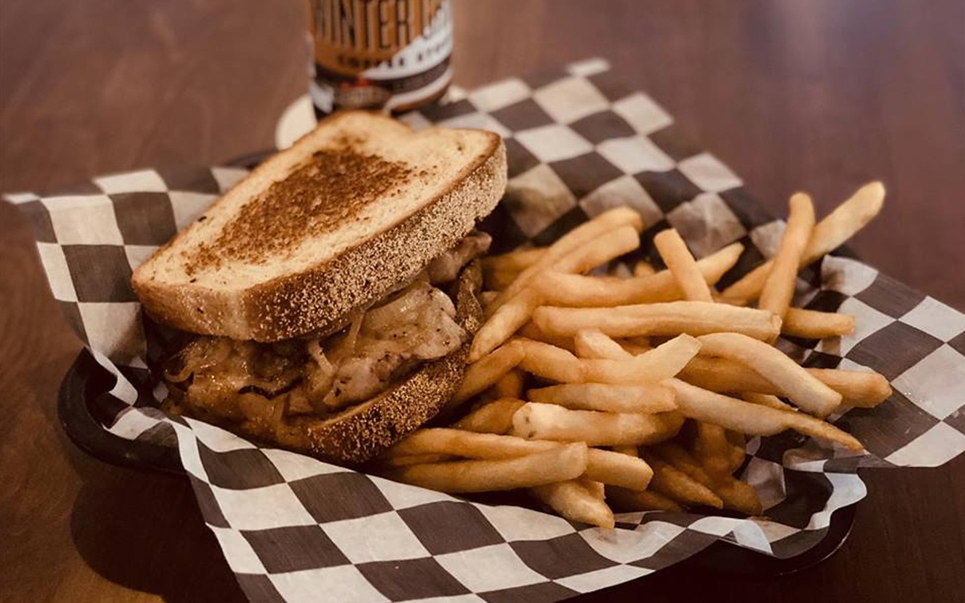 TJ's Burgers, Wings, and Pizza Restaurant Jackson, MO