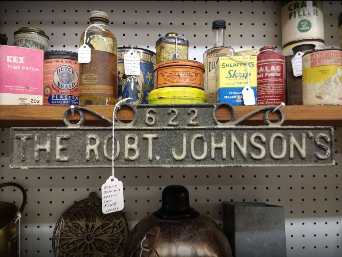 Daval's Used Furniture & Antiques Retail Store Hastings MI