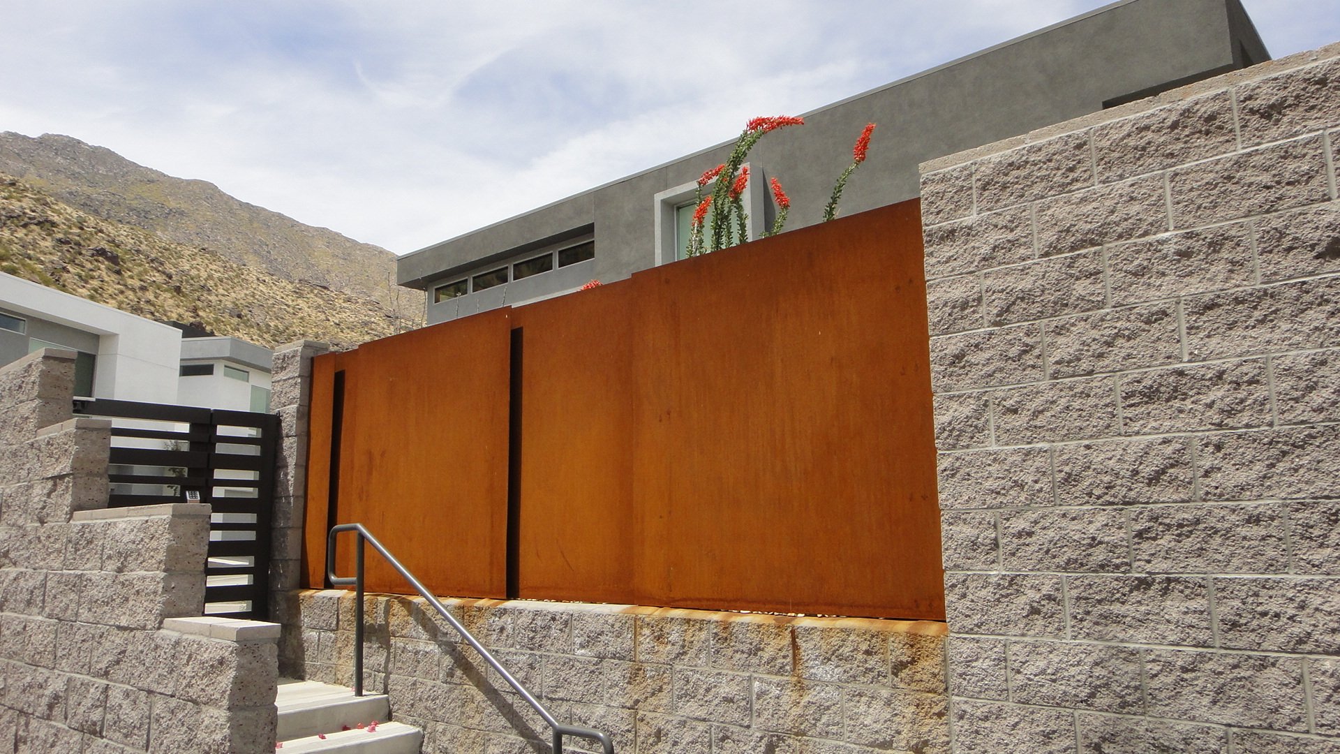 Genos Overhead Doors & Gates Gallery | Palm Springs, CA