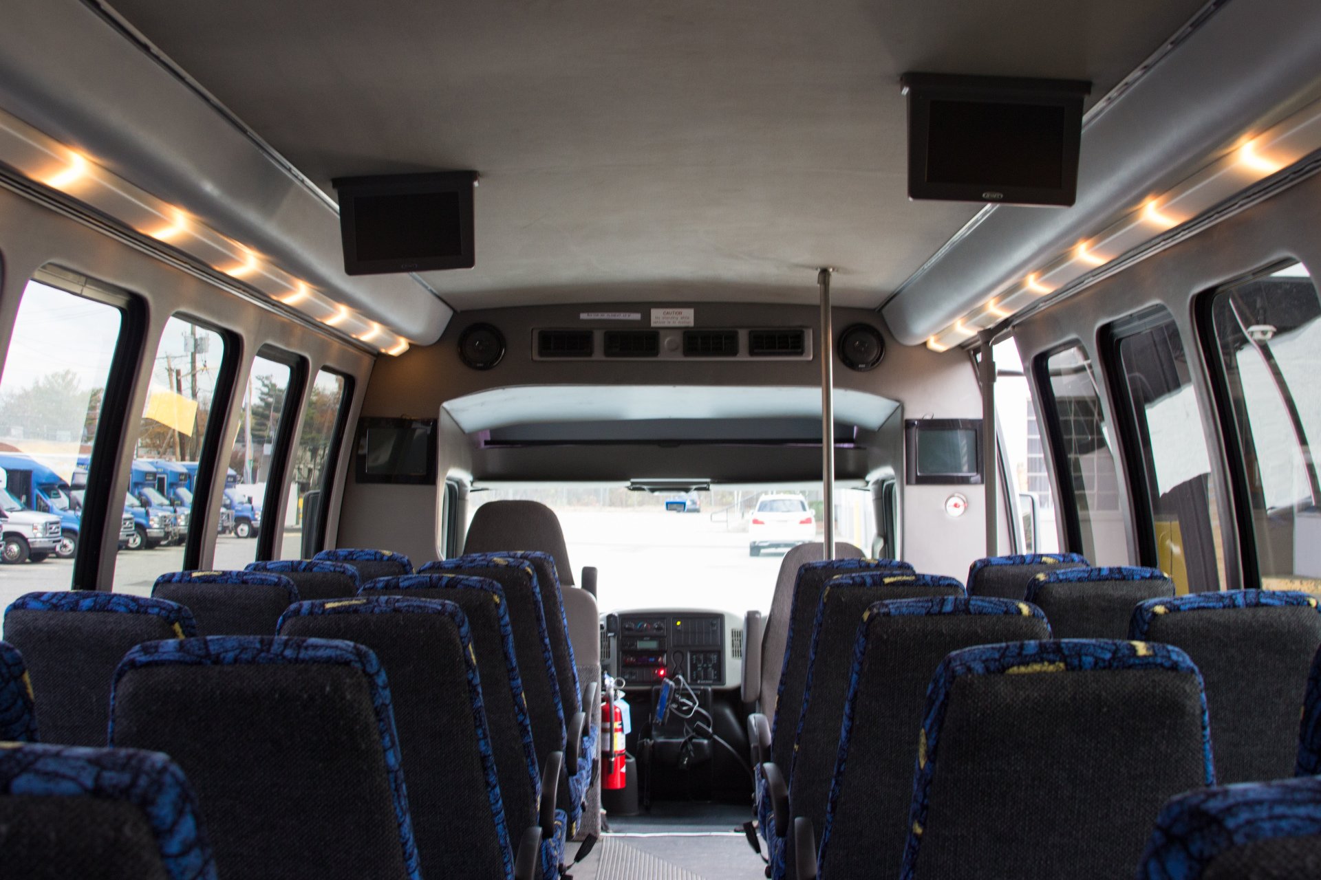 M & L Transit Systems Inc 32-Passenger Mini Coach, New England, MA, NH