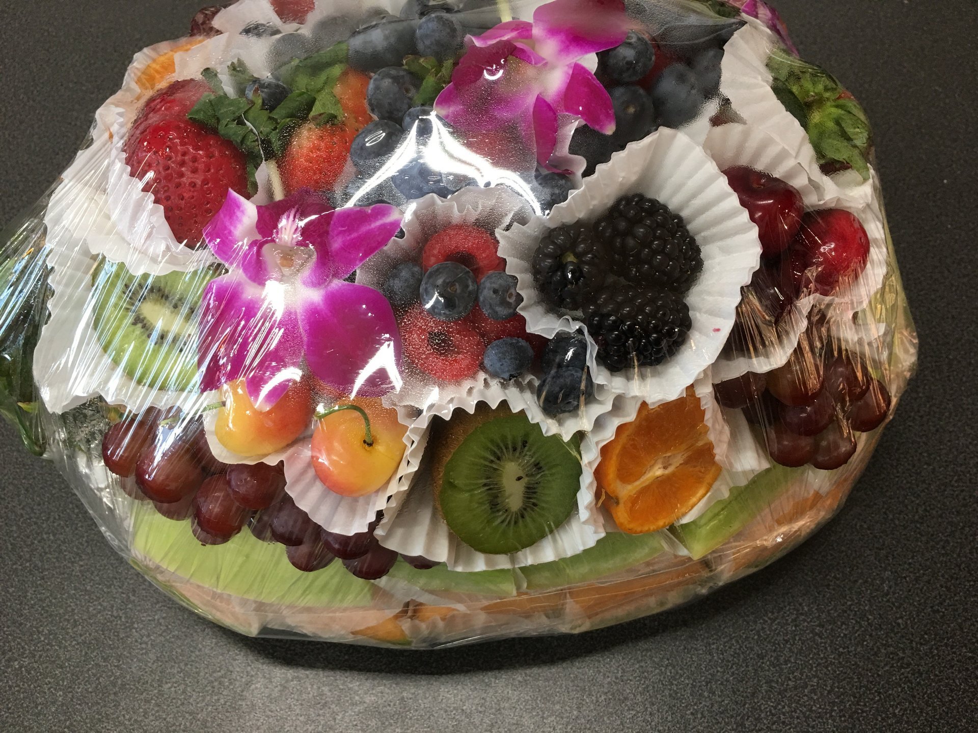 Bobby's Blue Ribbon Market Fruit Baskets Gallery Cedarhurst, NY