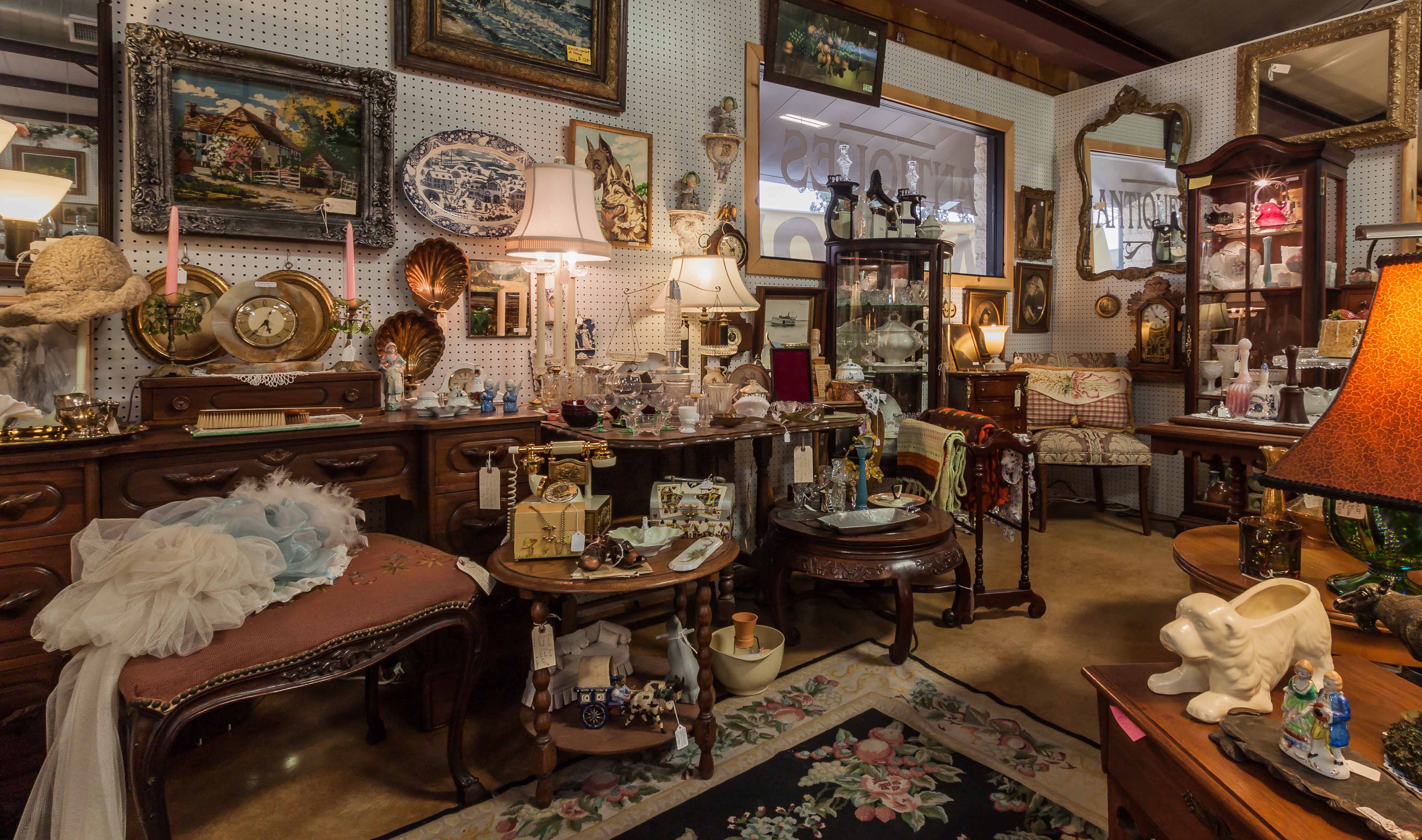 Gallery Johns Road Antique Mall Boerne, TX