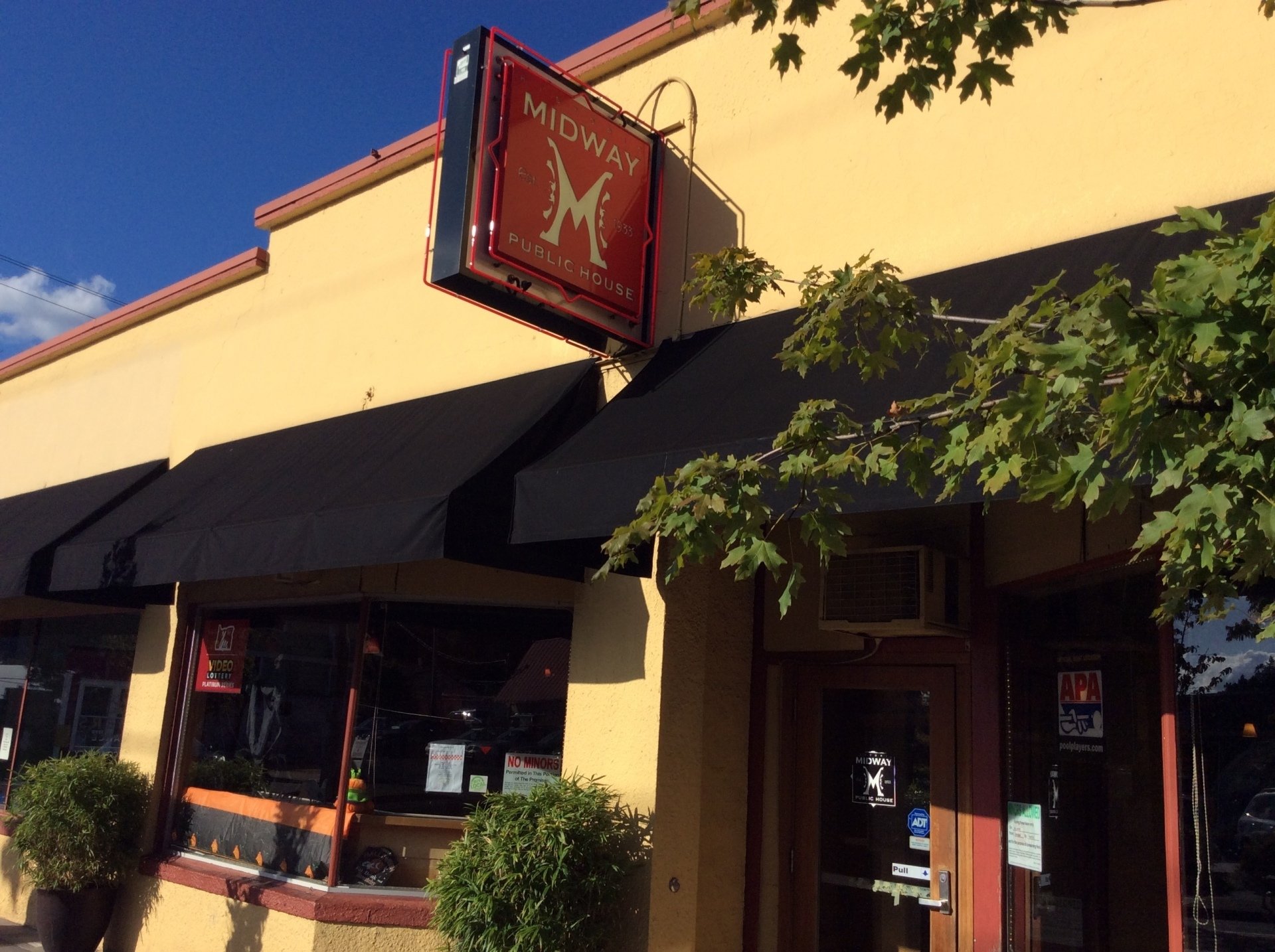 Midway Historic Public House Restaurant Oregon City, OR