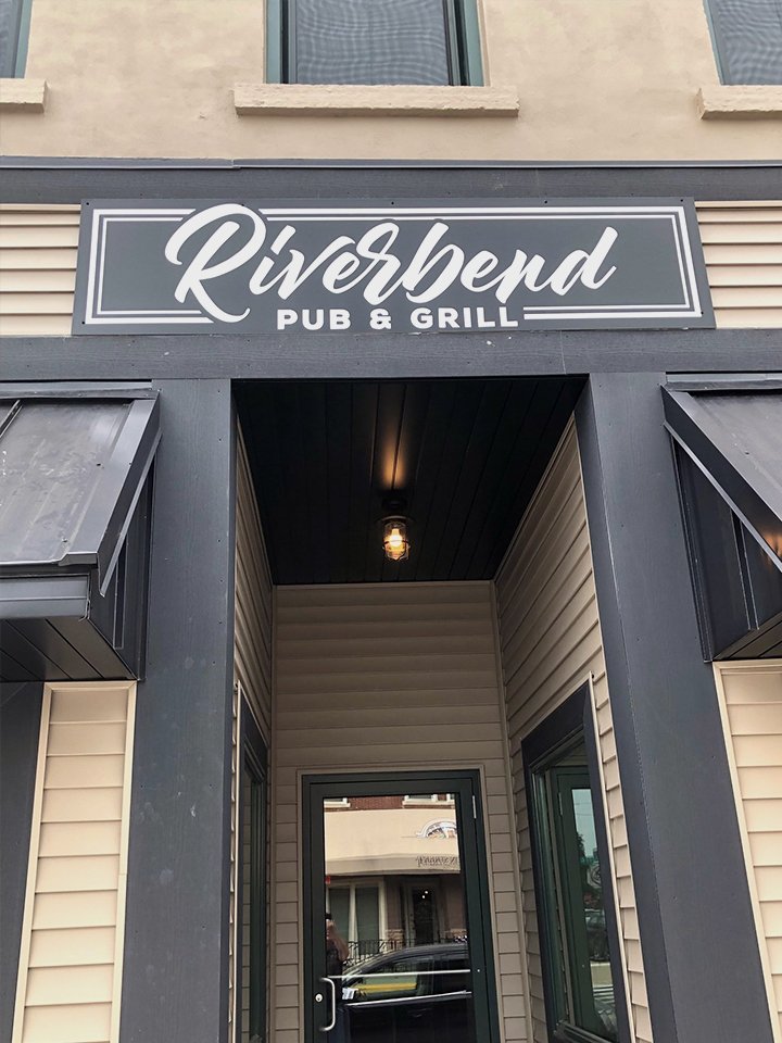 Riverbend Pub & Grill Restaurant Manchester, IA