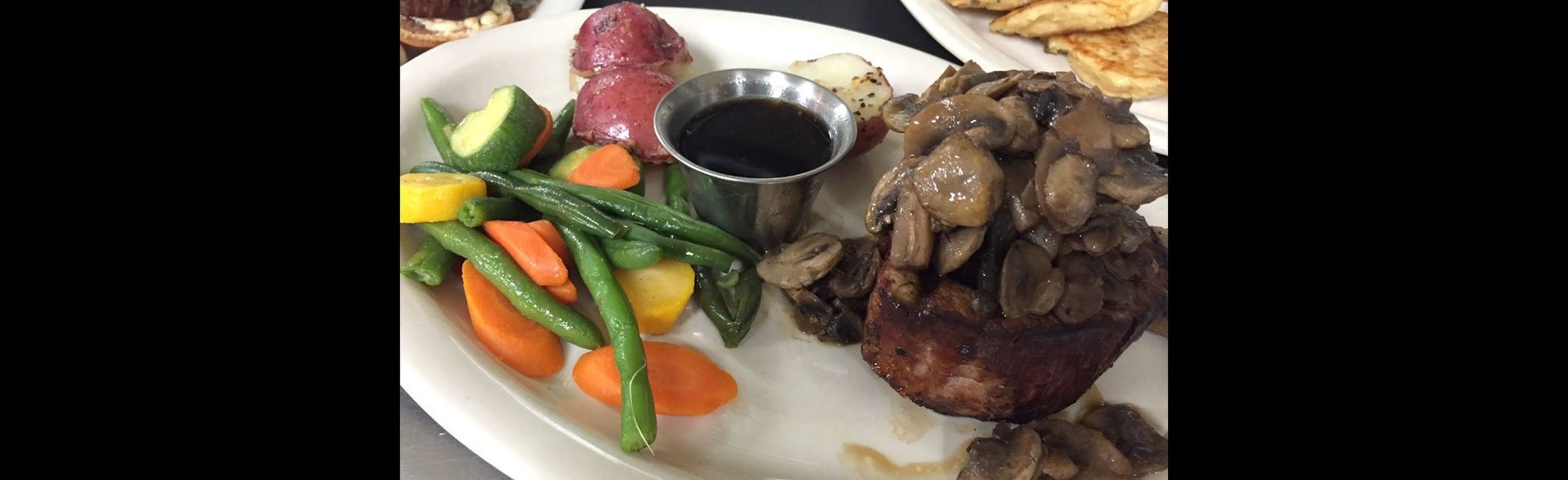 Donny's Glidden Lodge Midwestern Cuisine Sturgeon Bay WI