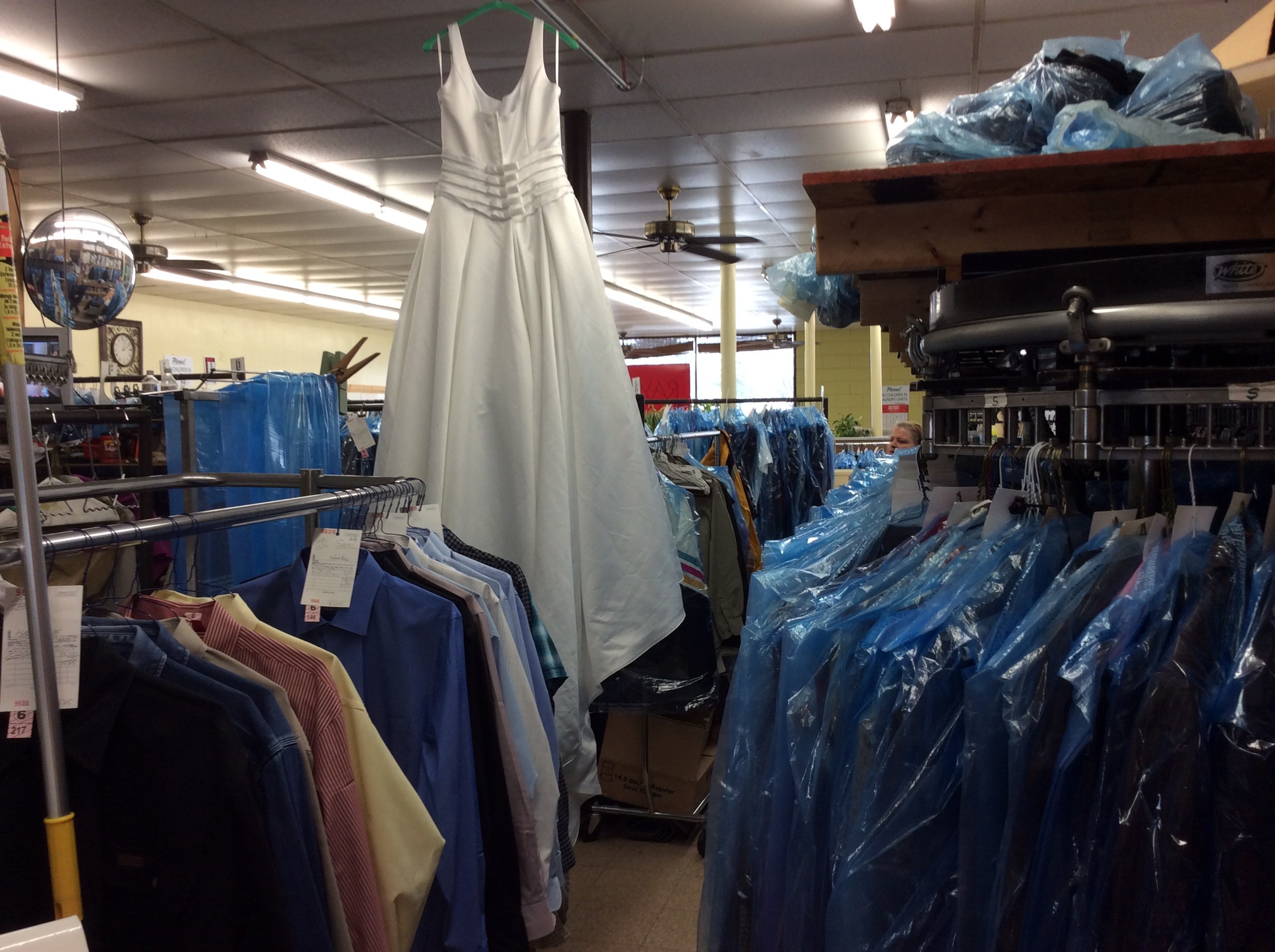 Queens Dry Cleaners & Laundromats photo 4