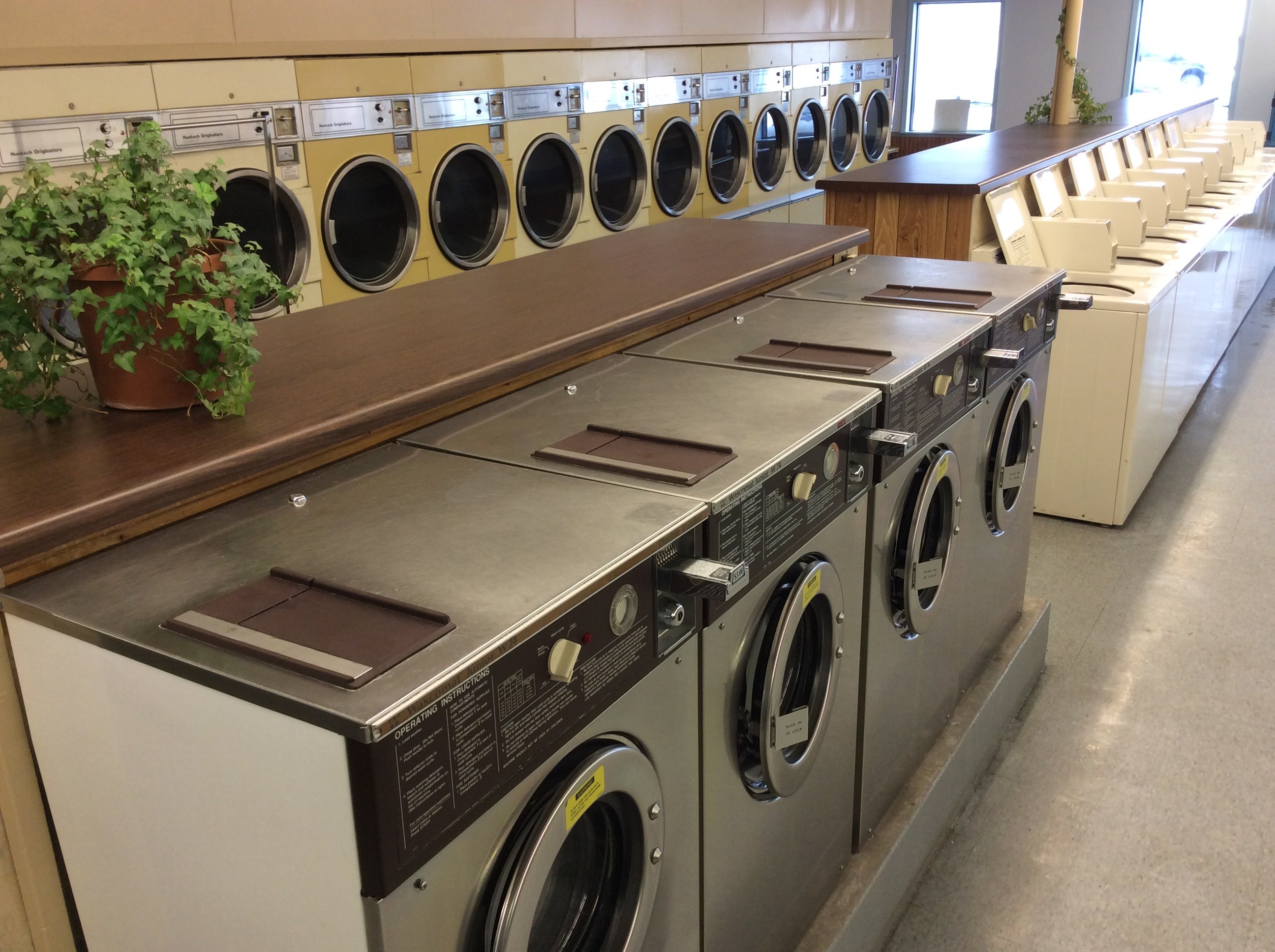 Queens Dry Cleaners & Laundromats West Gallery Eau Claire WI