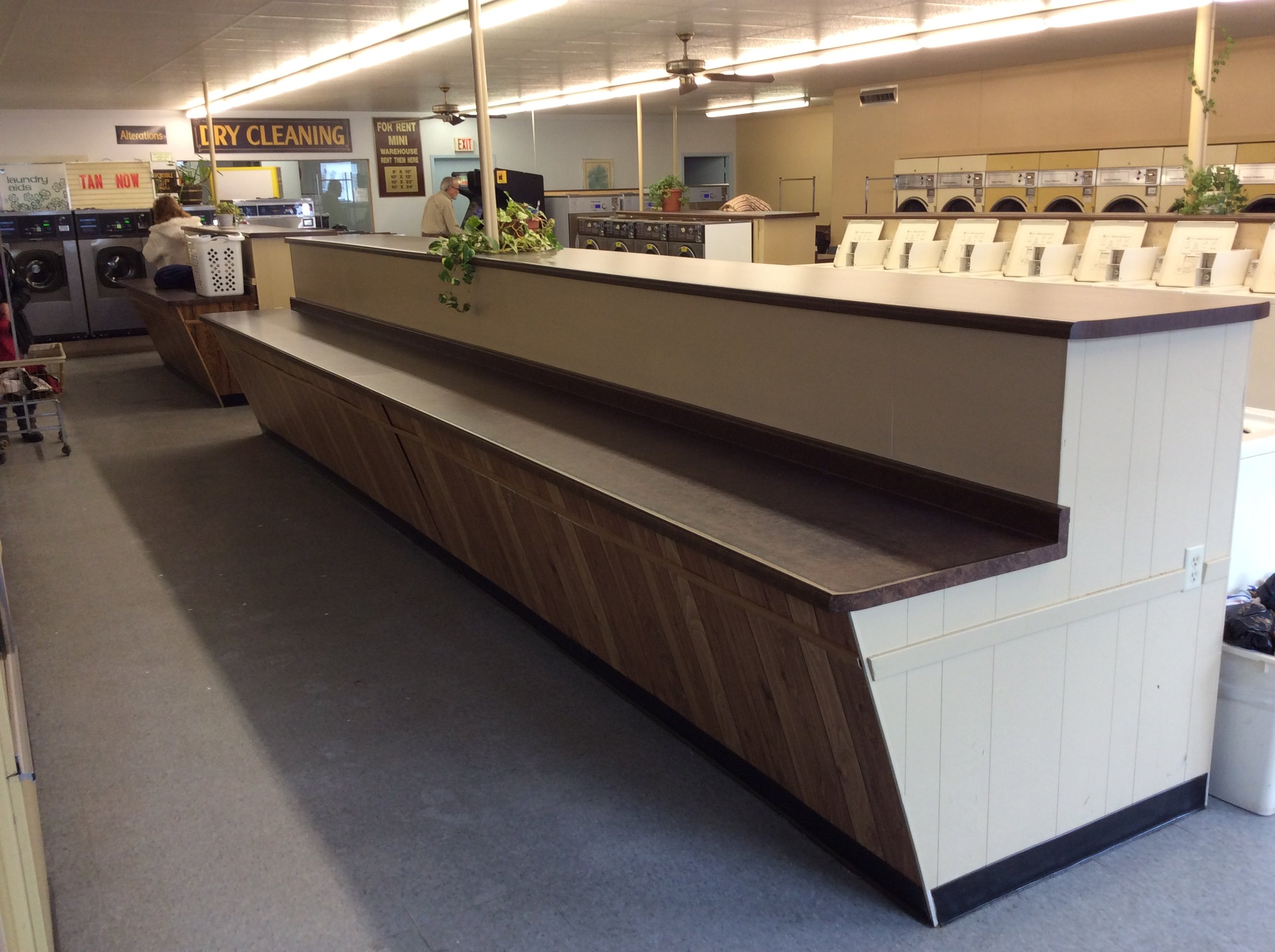 Queens Dry Cleaners & Laundromats West Gallery Eau Claire WI