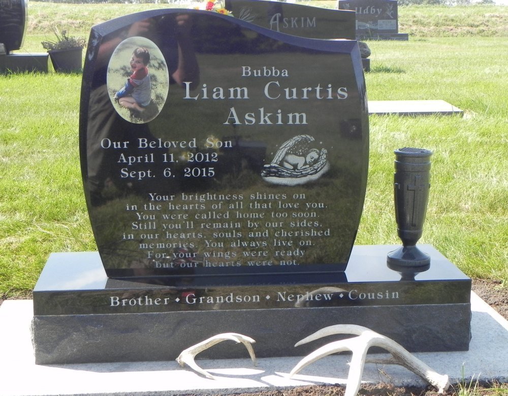 Stennes Granite/Grand Forks Memorial Child and Infant Memorials Gallery