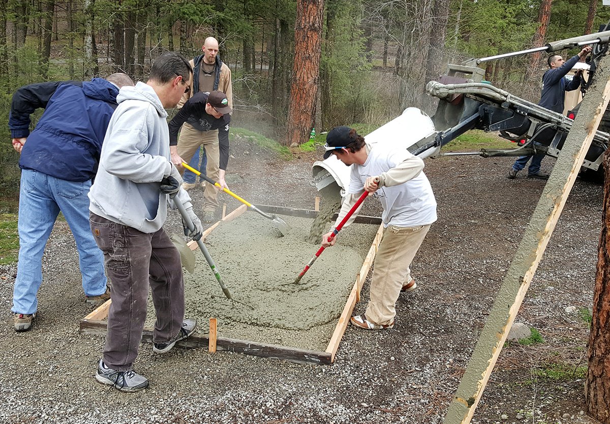 Men building the disc golf course