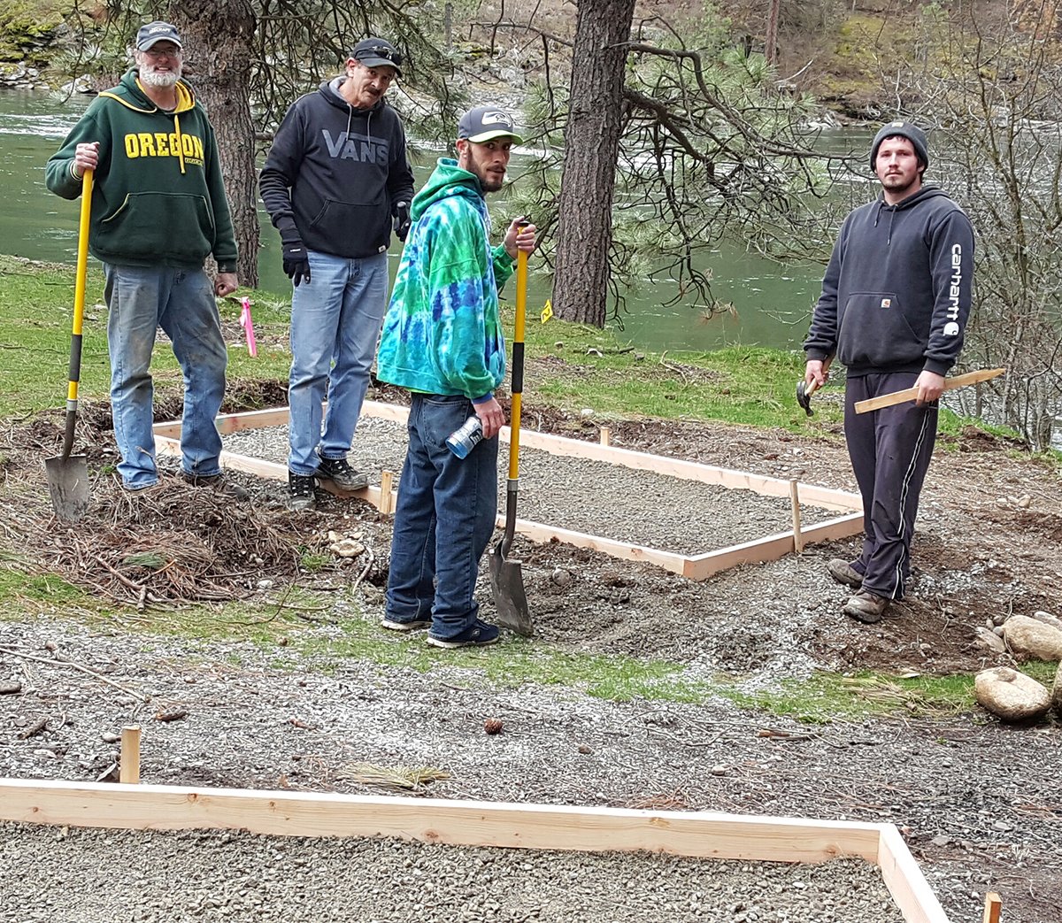 Men building the disc golf course